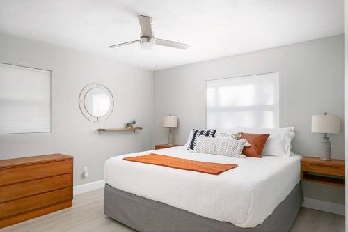 *Newly Renovated Home* Fire Pit BBQ & Games in Gainesville, USA