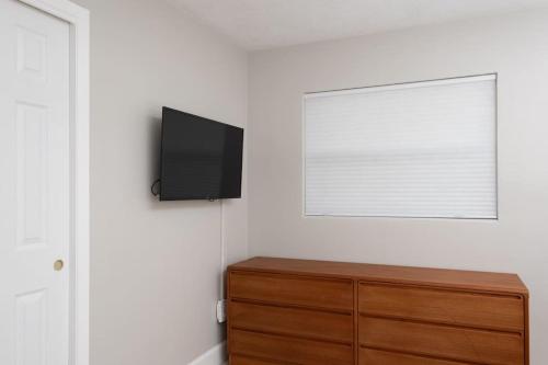 *Newly Renovated Home* Fire Pit BBQ & Games in Gainesville, USA
