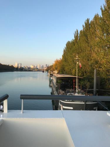 Loft sur l'eau avec parking in Булонски лес