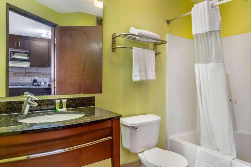 Days Inn & Suites by Wyndham Rocky Mount Golden East