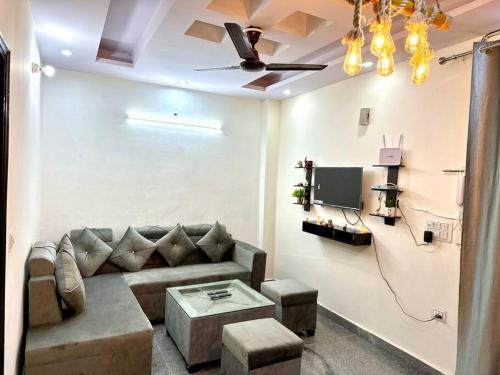 2 Bhk apt near Airport/Manipal Nirvana villa apartment 001