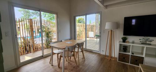 LesOyats33 - Maisonnette avec accès Piscine, Arès (foto 9)