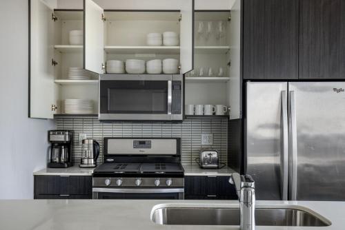 South Loop 2br w pool gym rooftop nr L CHI-995 in Chicago, USA