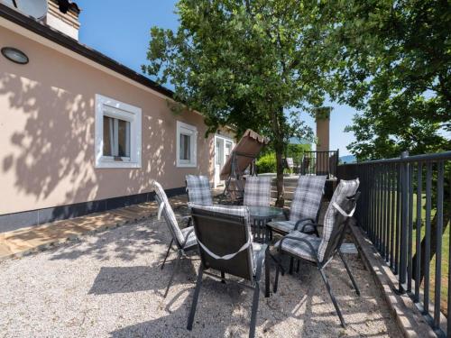 Villa St Nikola with jacuzzi and private swimming pool - image 2