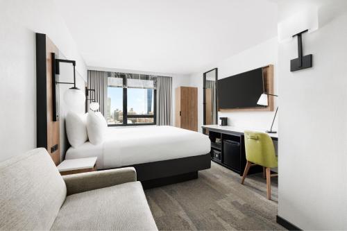 Executive King Room - Non-Smoking image 7