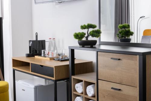 Atlas Hotel Garni - image 9