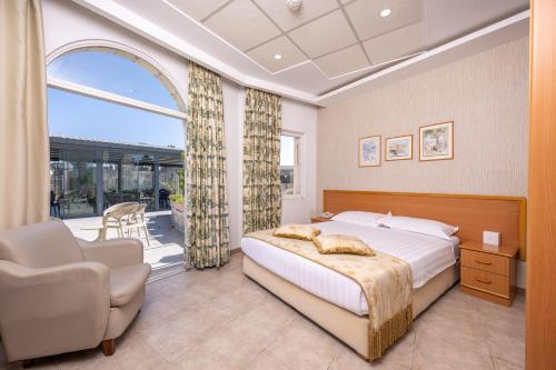 Golden Walls Hotel Room Type - Superior Double Room