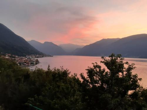 Romantic bright apartment near Bellagio - MIRO'