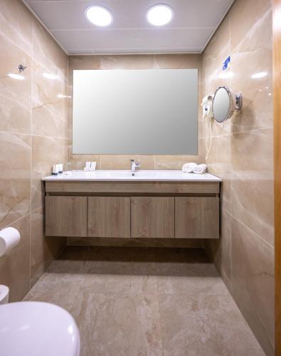 Superior Double Room image 3