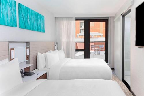 SpringHill Suites by Marriott New York Manhattan/Times Square South - image 10