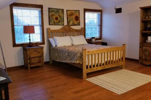 One-Bedroom Apartment room in Mendelbaum Winery East Loft