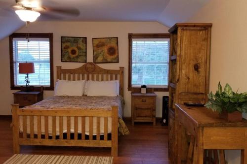 One-Bedroom Apartment image 9