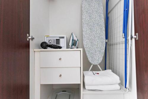 StoneTree - Cozy Studio in DEC Tower - Dubai Marina - main image