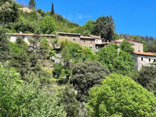 La Roseraie - Gite avec piscine en Cévennes