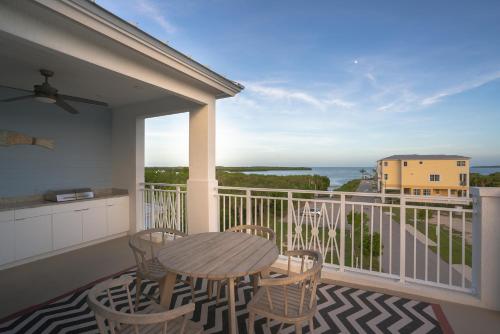 Sea-esta with Resort Privileges in Key Largo, USA