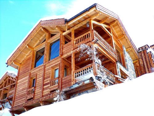 Charming Chalet w/ Mountain & Slope Views, Jacuzzi, Vars (fotografie 3)