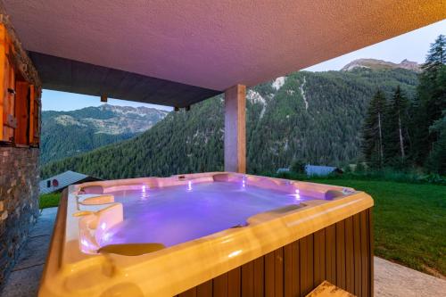 Alaprajzok, Authentic Swiss Spa Chalet Nesoya | Jacuzzi & Sauna in La Tzoumaz