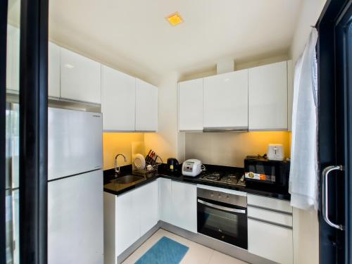 Spacious 3bd Townhouse in Laguna park - 주방