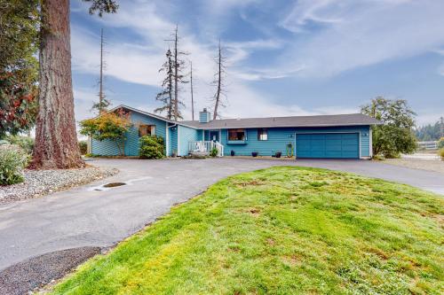 Resting Eagle Beach House in Bremerton (WA)