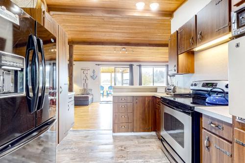 Resting Eagle Beach House in Bremerton (WA)