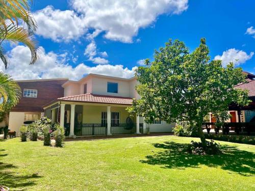 Villa en el centro de Jarabacoa con piscina climatizada