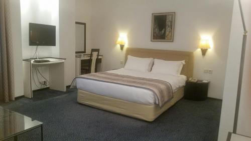 King Hotel Guvenlik - image 8