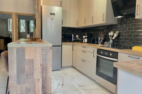 Modern 3 rooms on the ground floor, Marseille (fotografie 10)