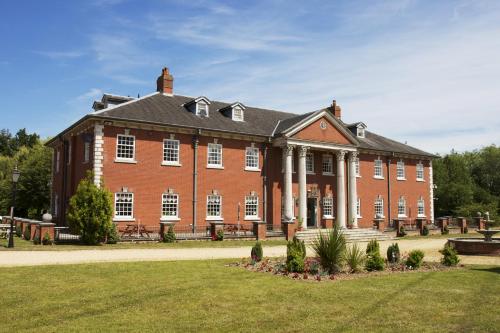 Elme Hall Hotel