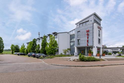 Hotel Leipheim Süd - Accommodation - Leipheim