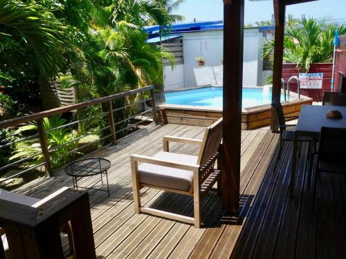 MANGOBELO entre océan et rivières (MANGOBELO entre ocean et rivieres) in Capesterre-Belle-Eau