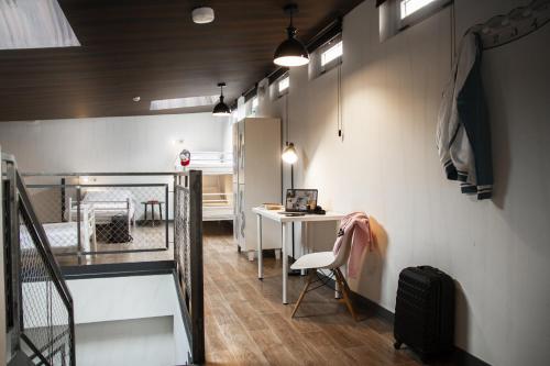 room007 Chueca Hostel - image 4