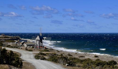 Cozy cottage overlooking the sea located at Sandvik - Löttorp