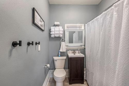 Retreat Suite 3 Modern Getaway in Grand Rapids, USA