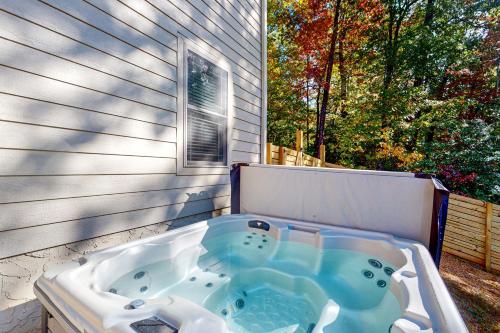 The Retreat at Fern Cove in Etowah (NC)