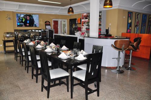 ห้องอาหาร, Futuris Hotel in ดูอาลา