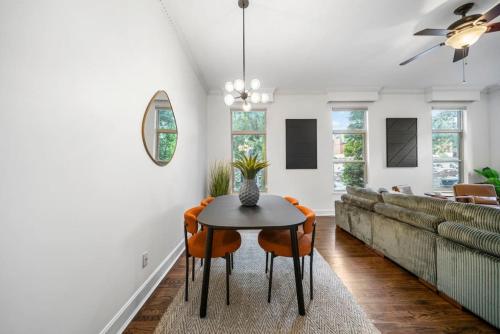 Lux Oasis - Roof Deck- Garage - Walk Everywhere in Cincinnati, USA