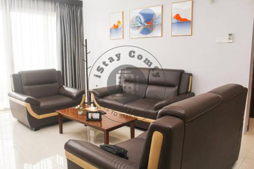 3BR Aston Residence 2001 City and Sea View