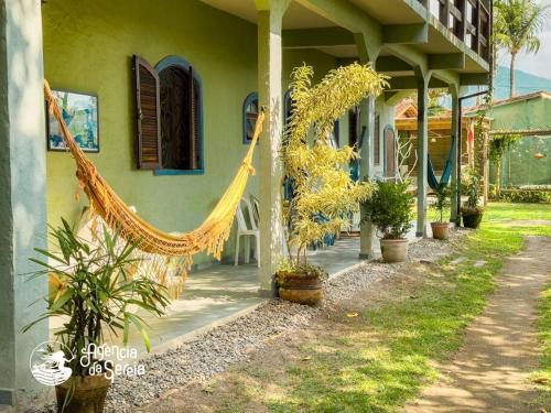 Aconchegante casa rústica no centro de Ilhabela - Perequê