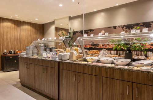 Food and beverages, Blue Tree Towers Millenium Porto Alegre in Porto Alegre
