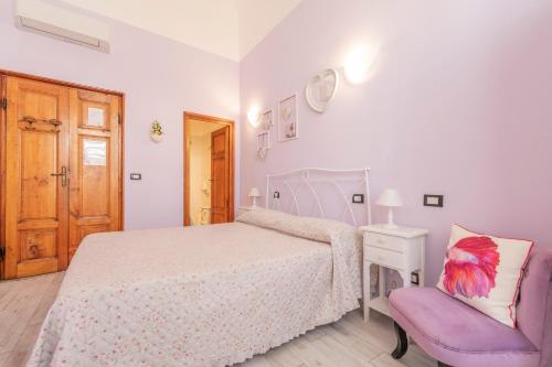 Double Room image 10