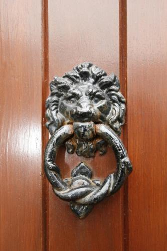 Temple Gate Hotel - image 6