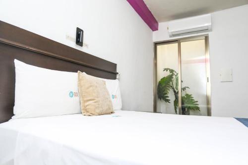 Standard Room image 10