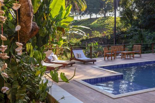 Amadou - Casa com grande piscina e jardim em Velha Boipeba