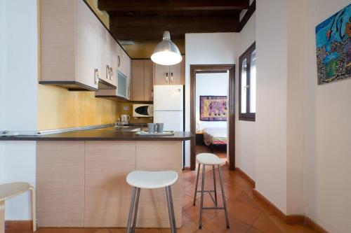 Central, near the Alhambra, quiet and autentic! Central, near the Alhambra, quiet and autentic!