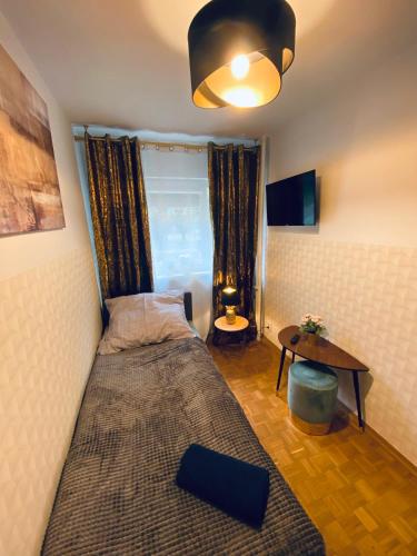 ClickTheFlat Solidarności City Center Apart Rooms