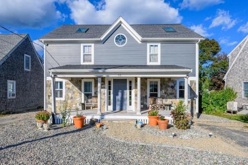 Town Neck Beachside Hideaway in 桑德威奇 (MA)