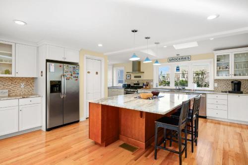 Town Neck Beachside Hideaway in 桑德威奇 (MA)