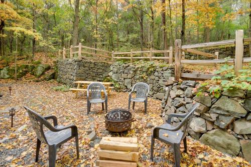Historic Home in Taylors Falls with Patio and Fire Pit