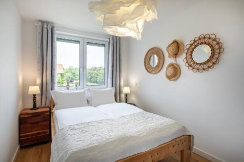 2 bedrooms, 4 beds