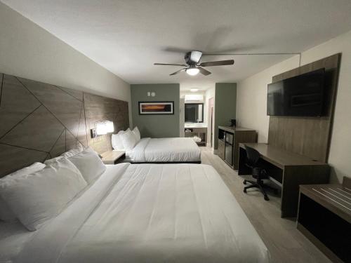 Quality Inn & Suites Airport/Cruise Port Hollywood